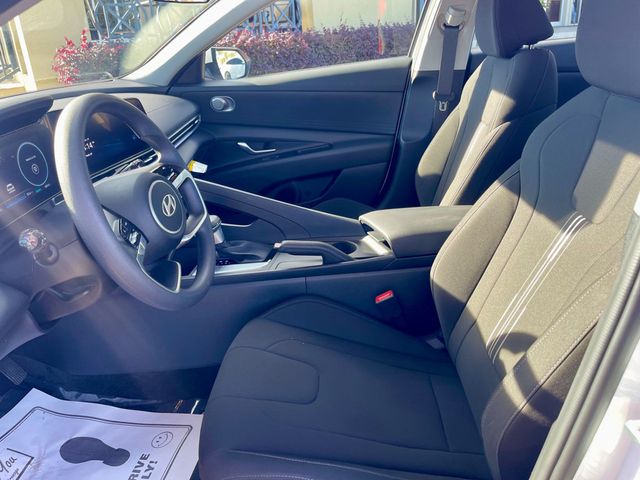 2024 Hyundai Elantra SEL IVT - 22932660 - 9