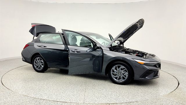 2024 Hyundai Elantra SEL IVT - 22968971 - 9