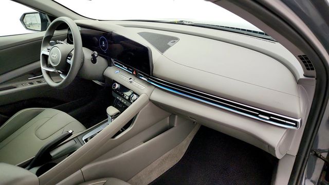 2024 Hyundai Elantra SEL IVT - 22968971 - 29