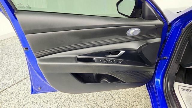 2024 Hyundai Elantra SEL IVT - 23015809 - 10
