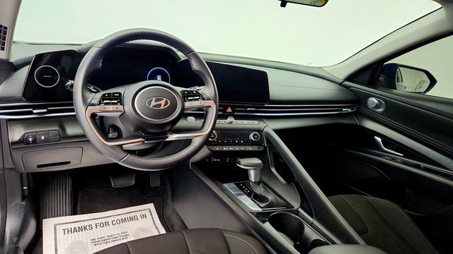 2024 Hyundai Elantra SEL IVT - 23015809 - 11