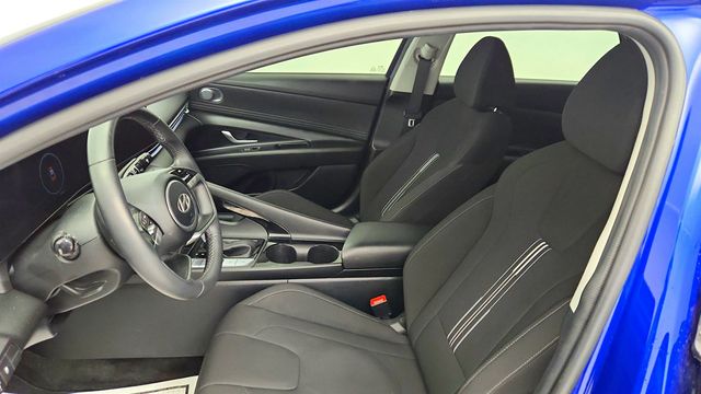 2024 Hyundai Elantra SEL IVT - 23015809 - 18