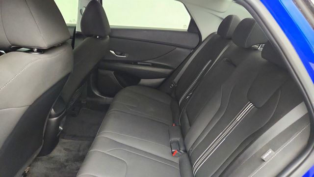 2024 Hyundai Elantra SEL IVT - 23015809 - 19