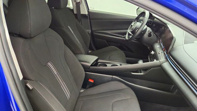 2024 Hyundai Elantra SEL IVT - 23015809 - 22