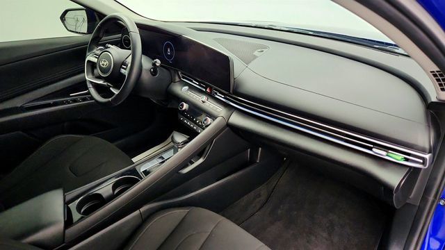 2024 Hyundai Elantra SEL IVT - 23015809 - 23