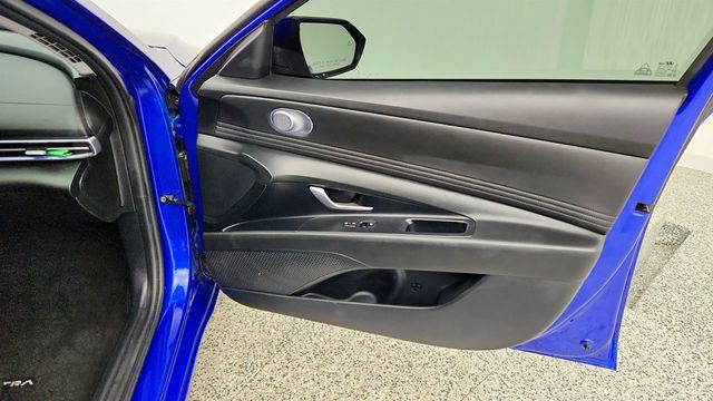 2024 Hyundai Elantra SEL IVT - 23015809 - 24