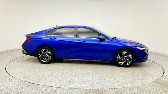 2024 Hyundai Elantra SEL IVT - 23015809 - 3