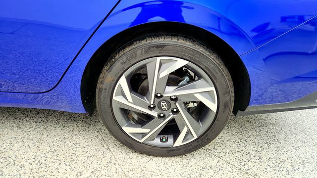 2024 Hyundai Elantra SEL IVT - 23015809 - 8