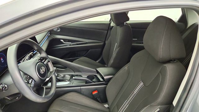 2024 Hyundai Elantra SEL IVT - 23049048 - 19