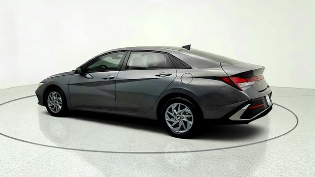 2024 Hyundai Elantra SEL IVT - 23049048 - 6