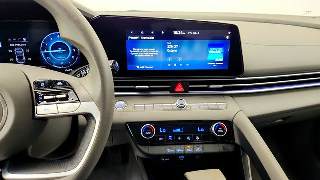2024 Hyundai Elantra SEL IVT - 23049053 - 16