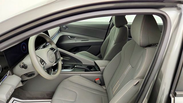 2024 Hyundai Elantra SEL IVT - 23049053 - 19