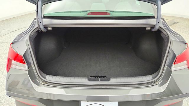 2024 Hyundai Elantra SEL IVT - 23049053 - 21