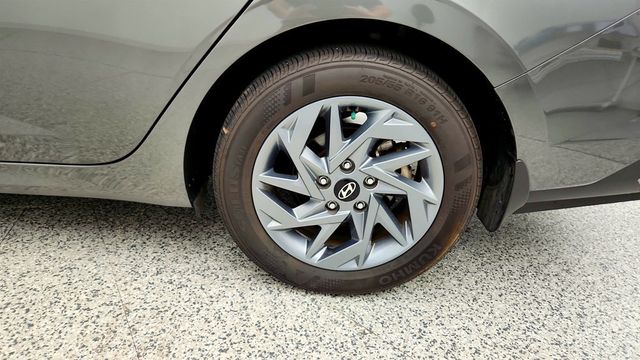 2024 Hyundai Elantra SEL IVT - 23049053 - 8