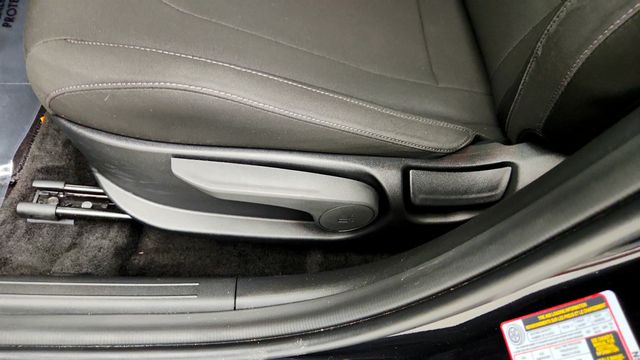 2024 Hyundai Elantra SEL IVT - 23049798 - 10