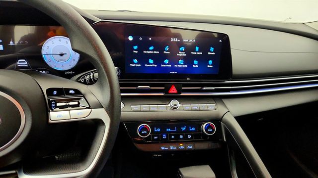 2024 Hyundai Elantra SEL IVT - 23049798 - 15