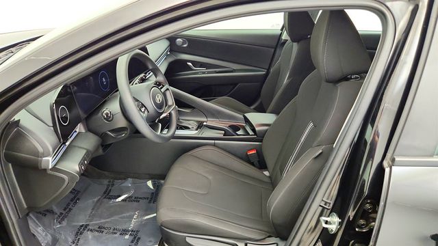2024 Hyundai Elantra SEL IVT - 23049798 - 18