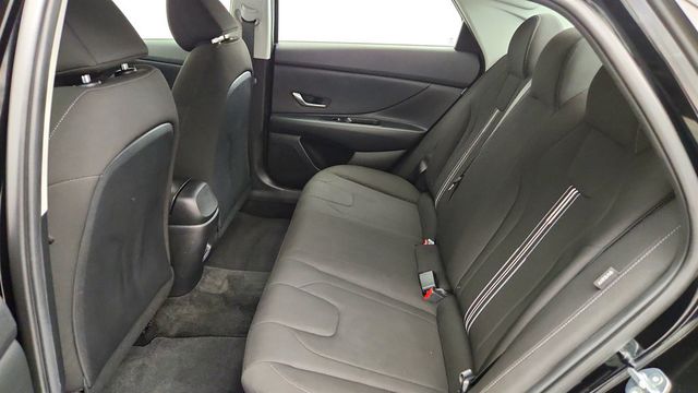 2024 Hyundai Elantra SEL IVT - 23049798 - 19