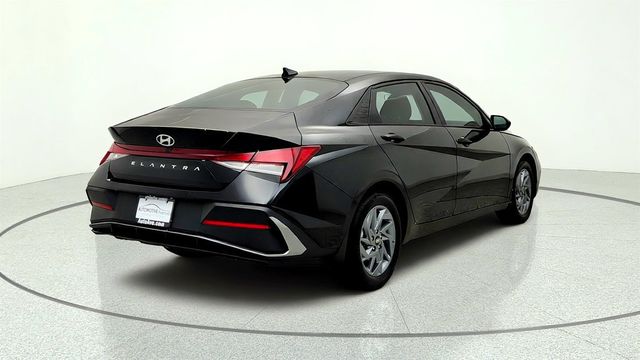 2024 Hyundai Elantra SEL IVT - 23049798 - 4
