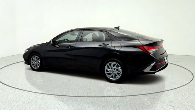 2024 Hyundai Elantra SEL IVT - 23049798 - 6