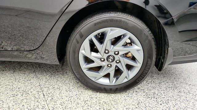 2024 Hyundai Elantra SEL IVT - 23049798 - 8