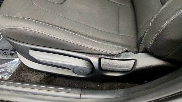 2024 Hyundai Elantra SEL IVT - 23091786 - 10