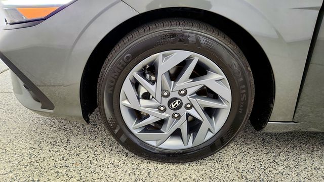 2024 Hyundai Elantra SEL IVT - 23091786 - 8