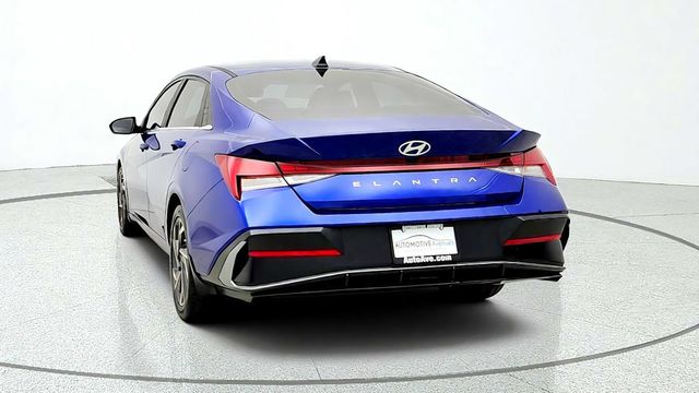 2024 Hyundai Elantra SEL IVT - 23094184 - 5