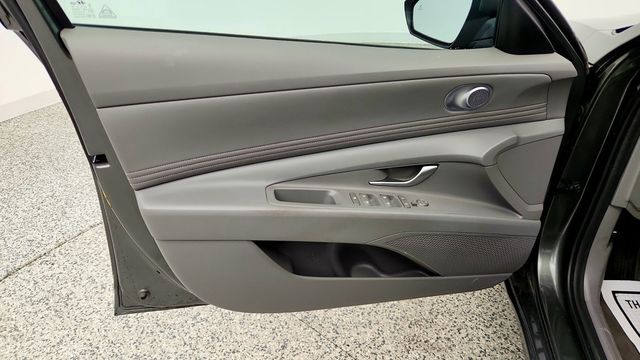 2024 Hyundai Elantra SEL IVT - 23099933 - 10