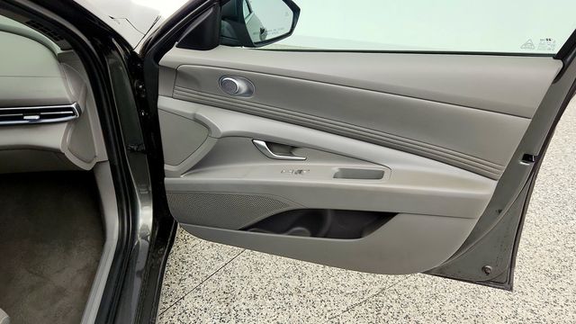 2024 Hyundai Elantra SEL IVT - 23099933 - 25