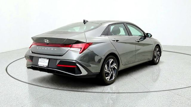 2024 Hyundai Elantra SEL IVT - 23099933 - 4