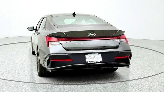 2024 Hyundai Elantra SEL IVT - 23099933 - 5