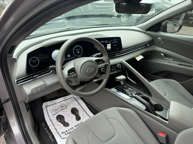 2024 Hyundai Elantra SEL IVT - 23004037 - 2