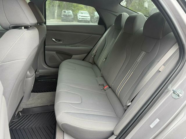 2024 Hyundai Elantra SEL IVT - 23004037 - 6
