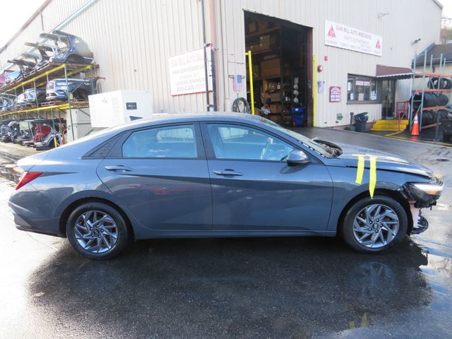 2024 Hyundai Elantra SEL IVT(clear title) - 22961957 - 3