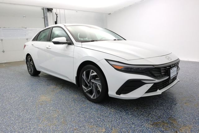 2024 Hyundai Elantra Hybrid Limited DCT - 22938137 - 1