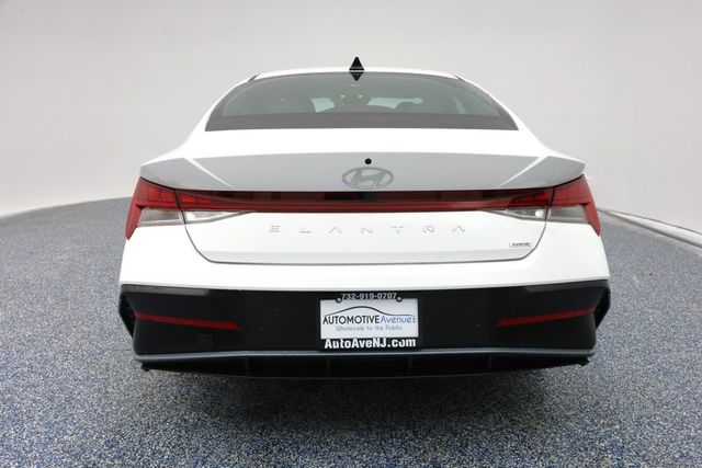 2024 Hyundai Elantra Hybrid Limited DCT - 22938137 - 3