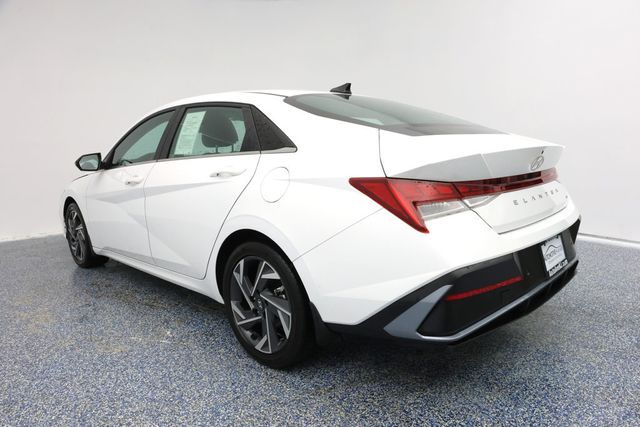 2024 Hyundai Elantra Hybrid Limited DCT - 22938137 - 4