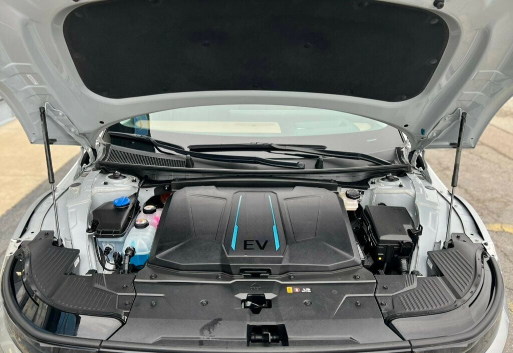 2024 Hyundai IONIQ 5 Disney100 Platinum Edition Dual Motor AWD - 23059472 - 11