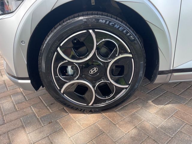 2024 Hyundai IONIQ 5 Disney100 Platinum Edition Dual Motor AWD - 22900147 - 9