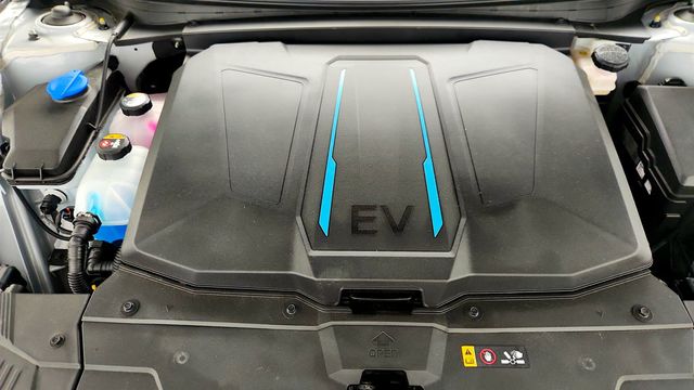 2024 Hyundai IONIQ 5 Limited RWD - 23015000 - 27