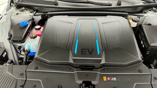 2024 Hyundai IONIQ 5 Limited RWD - 23015010 - 27