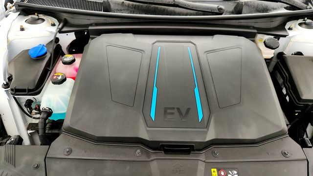 2024 Hyundai IONIQ 5 SE RWD - 23012881 - 26