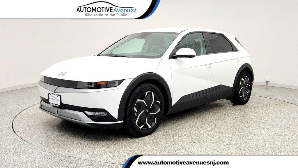 2024 Hyundai IONIQ 5 SE Standard Range - 23015786 | Video 1