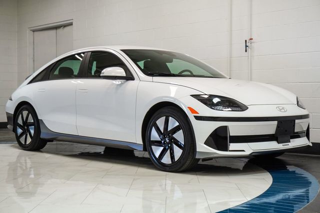 2024 Hyundai Ioniq 6 SE AWD's photo