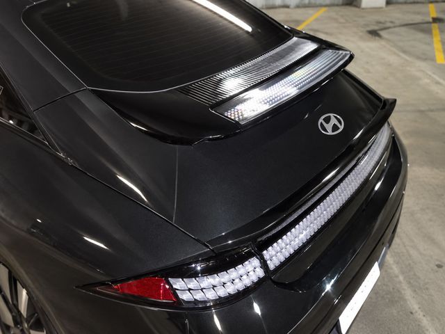 2024 Hyundai IONIQ 6 SE RWD - 23087471 - 19