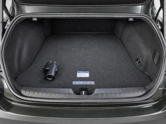 2024 Hyundai IONIQ 6 SE RWD - 23087471 - 34