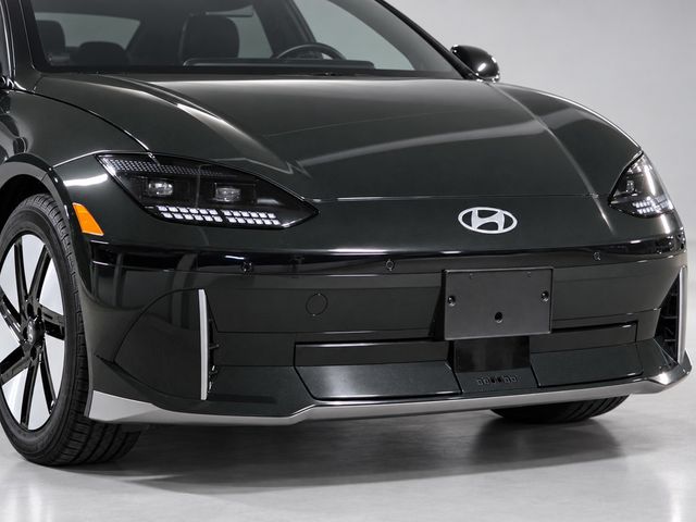 2024 Hyundai IONIQ 6 SE RWD - 23087471 - 4