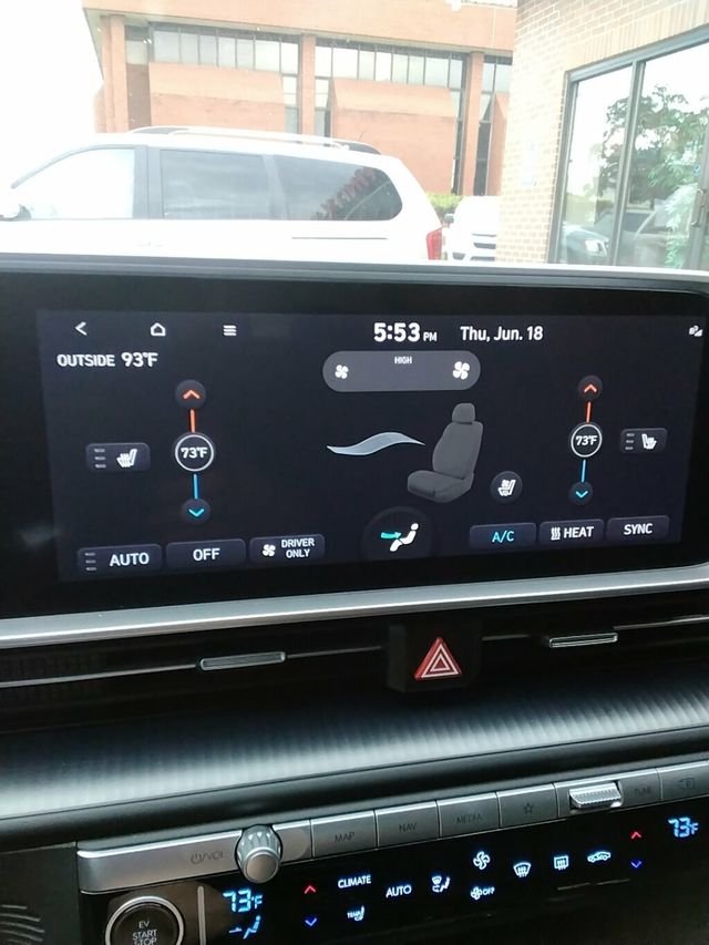 2024 Hyundai IONIQ 6 SE RWD - 23042778 - 19