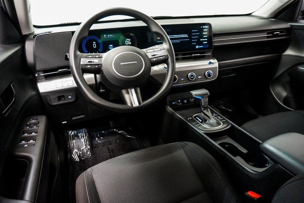 2024 Hyundai Kona SE photo 22